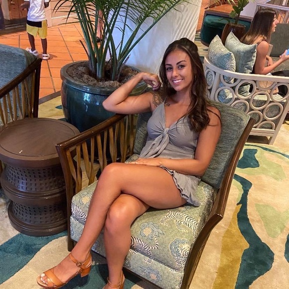 Romper - Picture 2 of 4